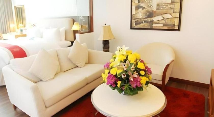 Plaza Sutera Biru Hotel Kuala Belait Kültér fotó