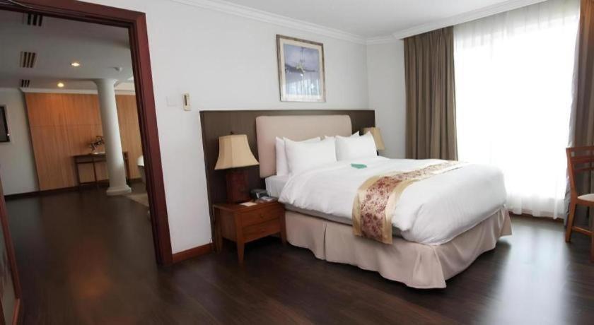 Plaza Sutera Biru Hotel Kuala Belait Kültér fotó